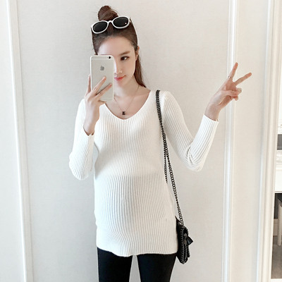 Еластичен пуловер за бременни жени с V-образно деколте в няколко цвята