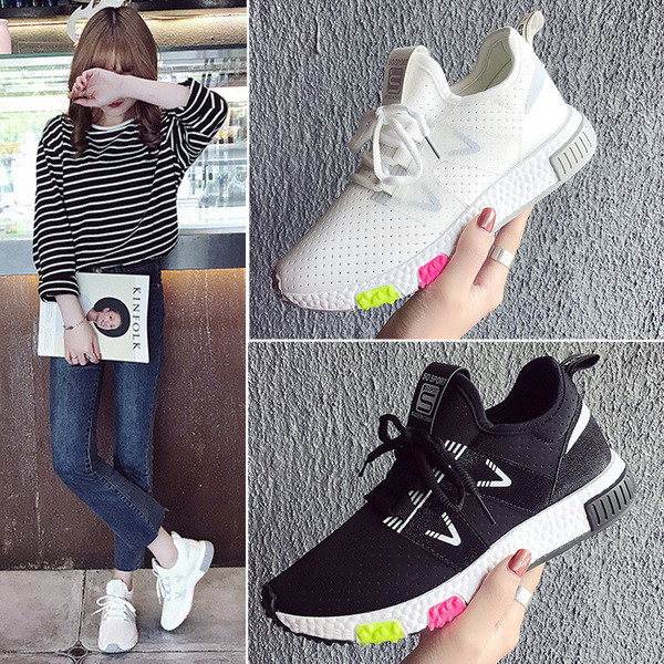 Ежедневни дамски маратонки в бял и черен цвят