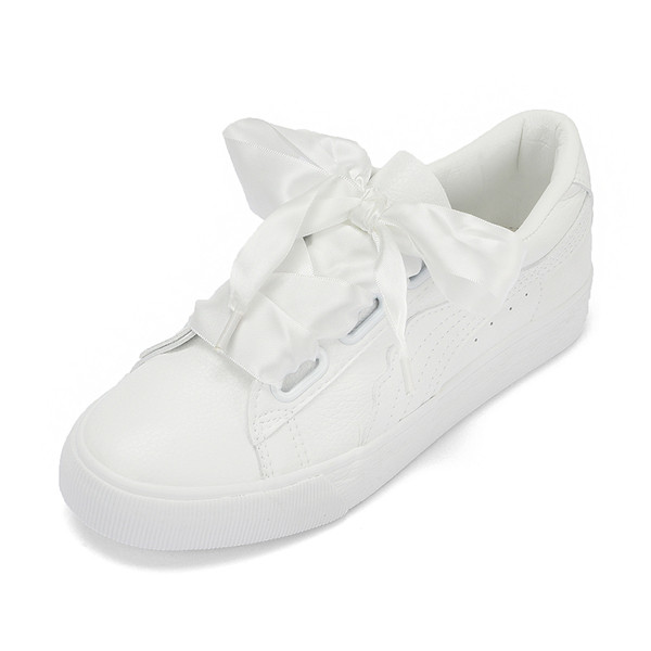 Γυναικεία πάνινα παπούτσια σε ένα πολύχρωμο οτίβο