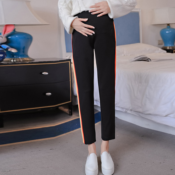 Καθημερινά παντελόνια για έγκυες γυναίκες με έγχρωμες άκρες