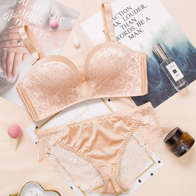 Κομψό  γυναικείο σετ  σουτιέν με δαντέλα σε διάφορα χρώματα