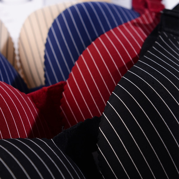 Γυναικείο αδιάβροχο σουτιέν σε διάφορα χρώματα