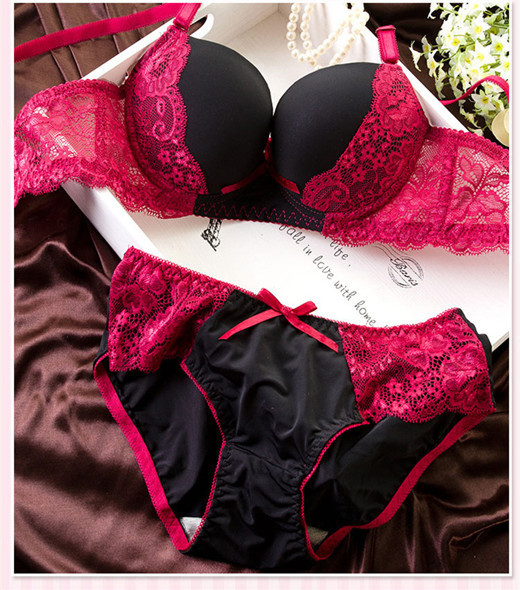 Κομψή σειρά εσωρούχων κυρίες σε διάφορα χρώματα