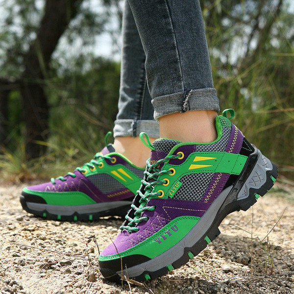 Αθλητικά παπούτσια πεζοπορίας  σε διάφορα χρώματα για άνδρες και γυναίκες