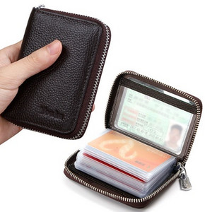 Πρακτικό ανδρικό πορτοφόλι σε διάφορα χρώματα