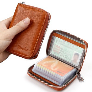 Πρακτικό ανδρικό πορτοφόλι σε διάφορα χρώματα