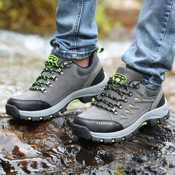 Μπότες πεζοπορίας με σκληρή σόλα