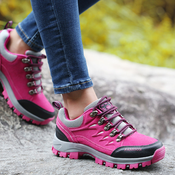 Μπότες πεζοπορίας με σκληρή σόλα