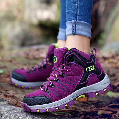 Ανδρικά και γυναικεία παπούτσια πεζοπορίας σε σκούρα και ανοιχτά χρώματα