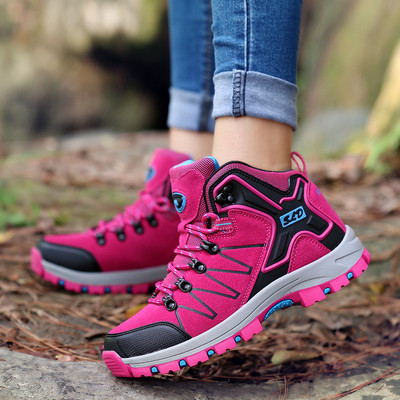 Ανδρικά και γυναικεία παπούτσια πεζοπορίας σε σκούρα και ανοιχτά χρώματα