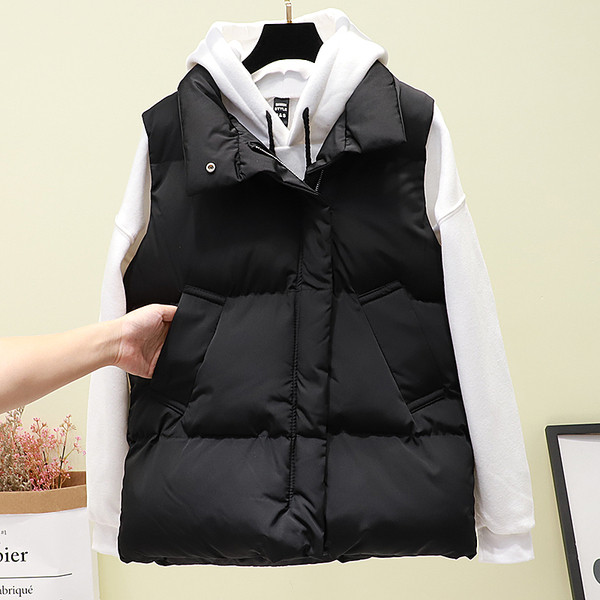 Γυναικείο γιλέκο σε λευκό και μαύρο χρώμα