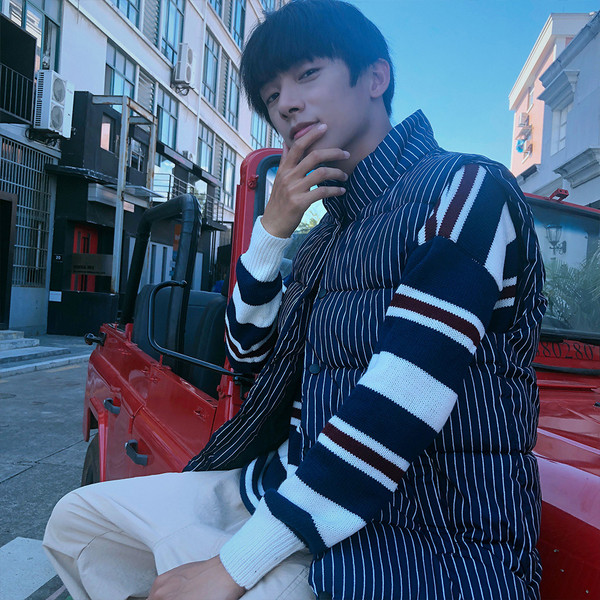 Ανδρικόμοντέρνογιλέκο σε τρία χρώματα