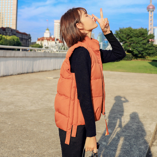 Μοντέρνο  γυναικείο γιλέκο σε τρία χρώματα