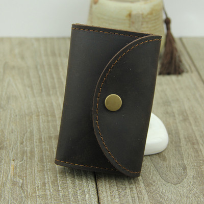 Μοντέρνο ανδρικό πορτοφόλι με μπρελόκ