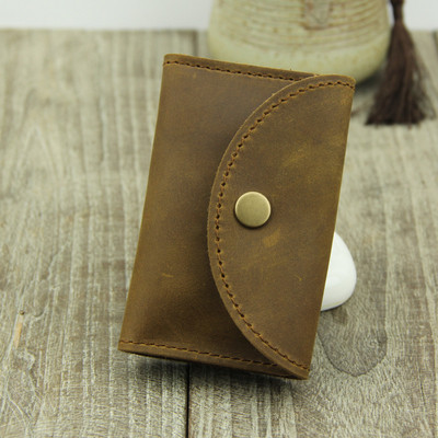 Μοντέρνο ανδρικό πορτοφόλι με μπρελόκ