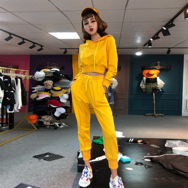 Set sport pentru femei din două părți în mai multe culori