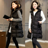 Μακρύ γυναικείο μπουφάν με κουκούλα και κατωφέρεια σε μαύρο χρώμα