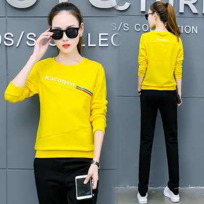 Γυναικείο αθλητικό σύνολο με πολλά χρώματα