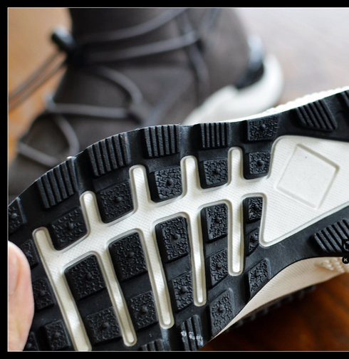 Χειμερινές μπότες για αγόρια σε μαύρο και γκρι χρώμα