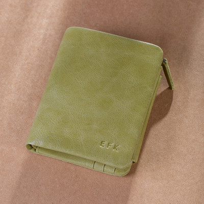 Πρακτικό ανδρικό πορτοφόλι σε διάφορα χρώματα