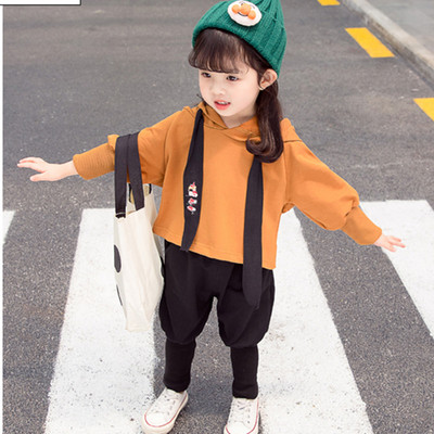 Παιδικό σετ - μπλούζα με κουκούλα και μακρύ παντελόνι