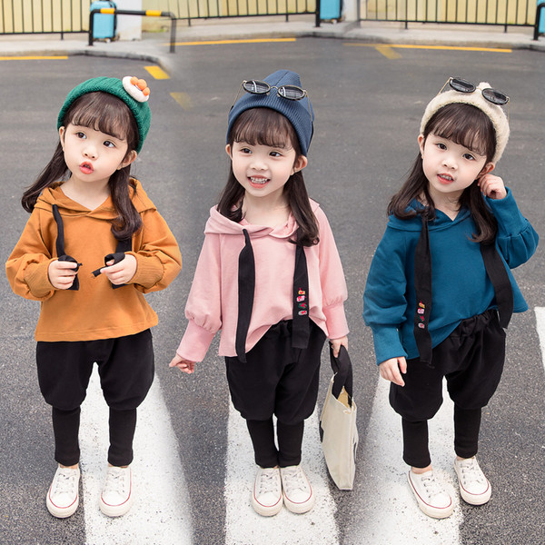 Παιδικό σετ - μπλούζα με κουκούλα και μακρύ παντελόνι