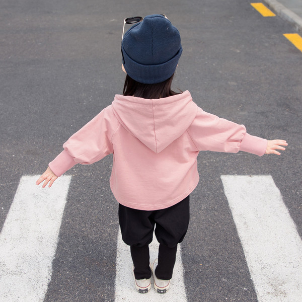 Παιδικό σετ - μπλούζα με κουκούλα και μακρύ παντελόνι