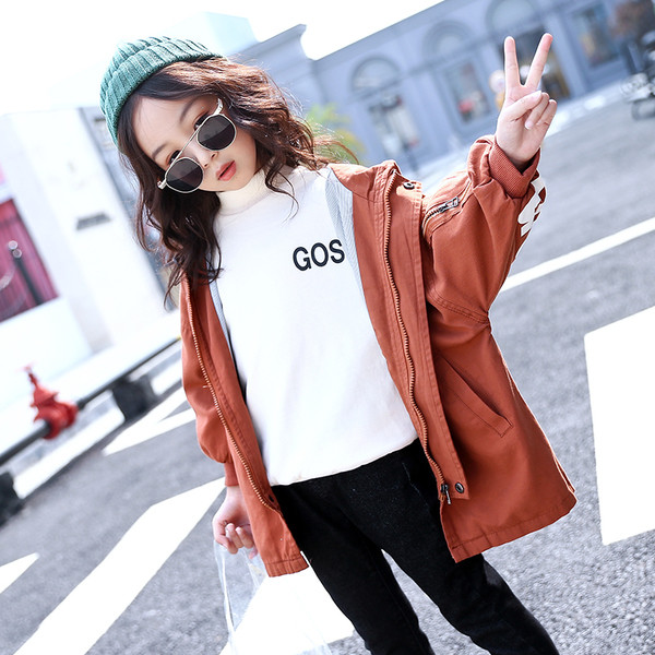 Παιδικό μοντέρνο μπουφάν ευρύ σχέδιο σε δύο χρώματα με επιγραφή και κουκούλα