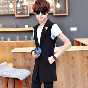 Vesta eleganta pentru barbati cu nasture metalice in mai multe culori