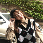 Γυναικείο γιλέκο με ντεκολτέ με V-λαιμόκοψη