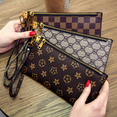 Μοντέρνο γυναικείο πορτοφόλι σε τρία μοντέλα