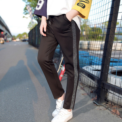 Παιδική αθλητική-casual φόρμα με πλευρικές άκρες