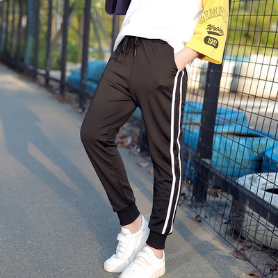 Παιδική αθλητική-casual φόρμα με πλευρικές άκρες