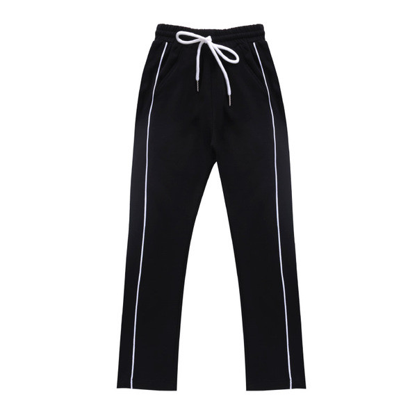 Παιδική φόρμα με κεντημένη επιγραφή σε τρία χρώματα