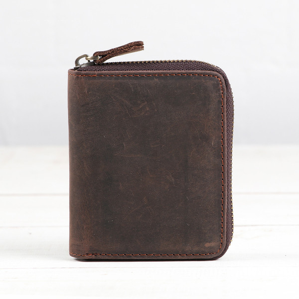 Καθημερινό ανδρικό πορτοφόλι σε δύο χρώματα - δύο μοντέλα