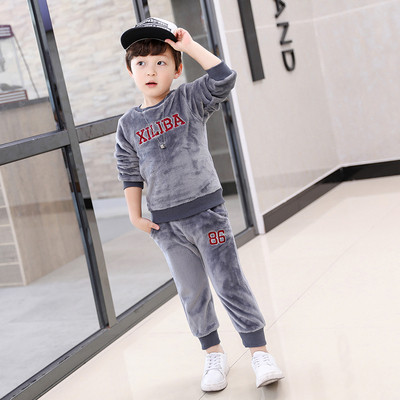 Παιδικό σετ  σε διάφορα μοντέλα - μπλούζα και παντελόνι 