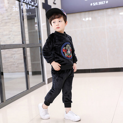 Παιδικό σετ  σε διάφορα μοντέλα - μπλούζα και παντελόνι 