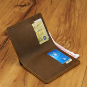 Κομψό ανδρικό πορτοφόλι σε τρία χρώματα