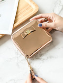 Μικρό γυναικείο πορτοφόλι σε διάφορα χρώματα