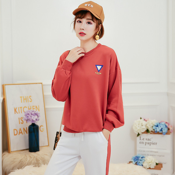 Γυναικεία αθλητικά-casual σετ με δίχρωμη εκτύπωση