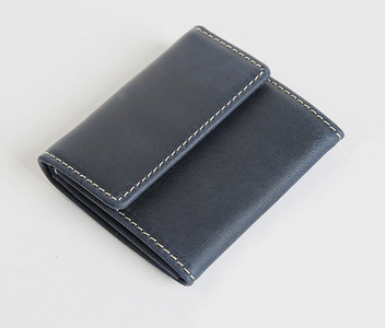 Πρακτικό ανδρικό πορτοφόλι σε διάφορα χρώματα