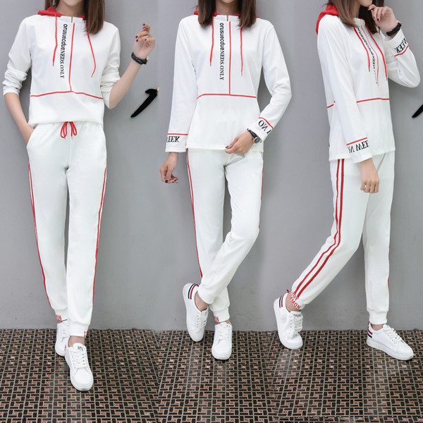 Αθλητικό γυναικείο σετ με επιγραφές δύο χρωμάτων