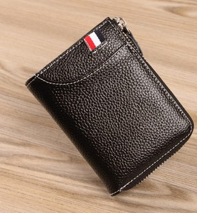 Απαλό ανδρικό πορτοφόλι σε δύο χρώματα - δύο μοντέλα