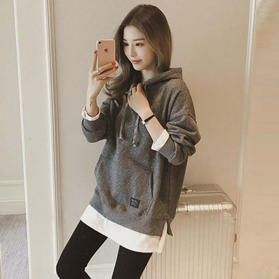 Αθλητικό γυναικείο φούτερ με κουκούλα και τσέπη σε τρία χρώματα