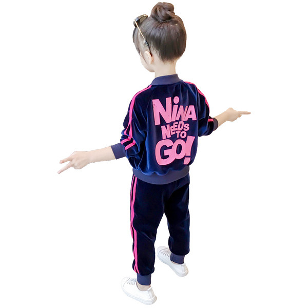 Детски комплект за момичета в няколко цвята с надпис и цветен кант