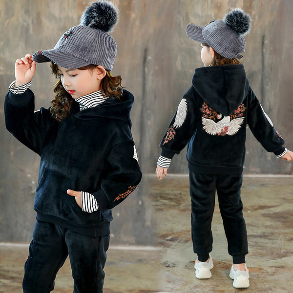 Set zilnic pentru copii cu broderie colorata