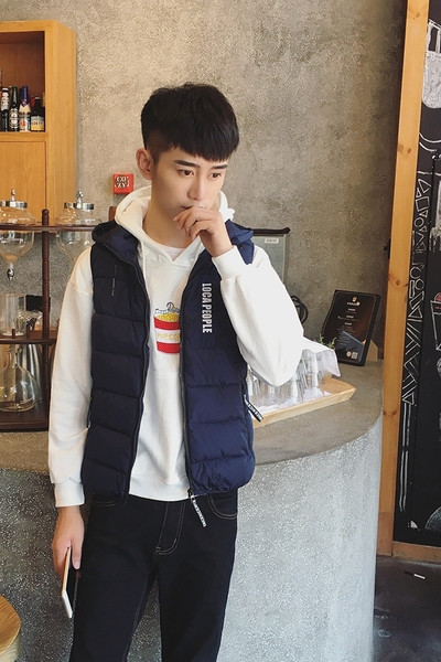 Ανδρικό γιλέκο κατάλληλο για τη καθημερινή ζωή σε διάφορα χρώματα