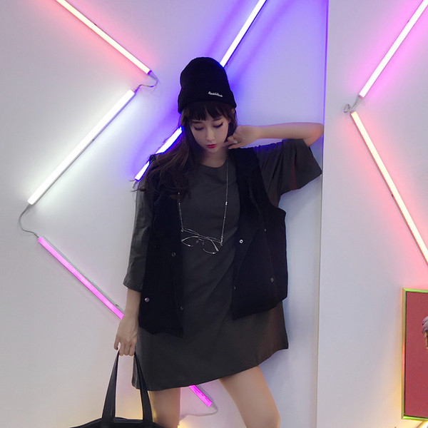 Μοντέρνο γυναικείο τζιν γιλέκο σε μαύρο χρώμα