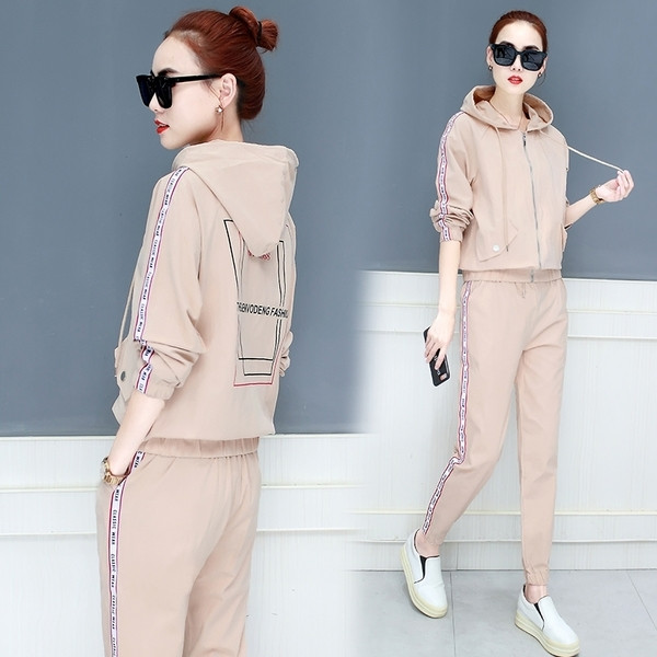 Γυναικείο αθλητικό σετ με εκτύπωση δύο χρωμάτων