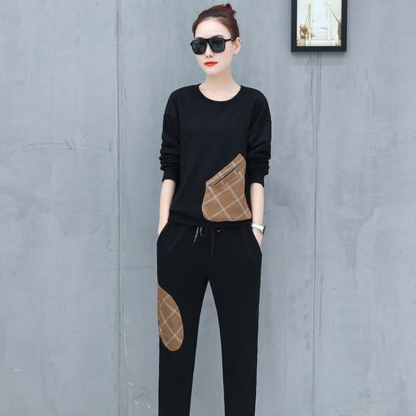 Γυναικείο αθλητικό σε μαύρο χρώμα με τσέπη